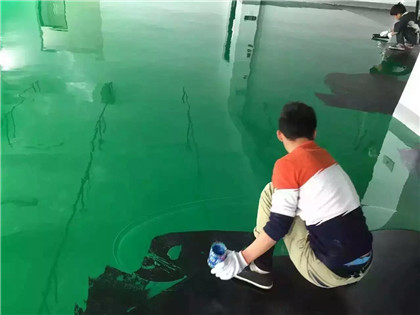 新邱下面给你一份环氧地坪漆施工的完整流程